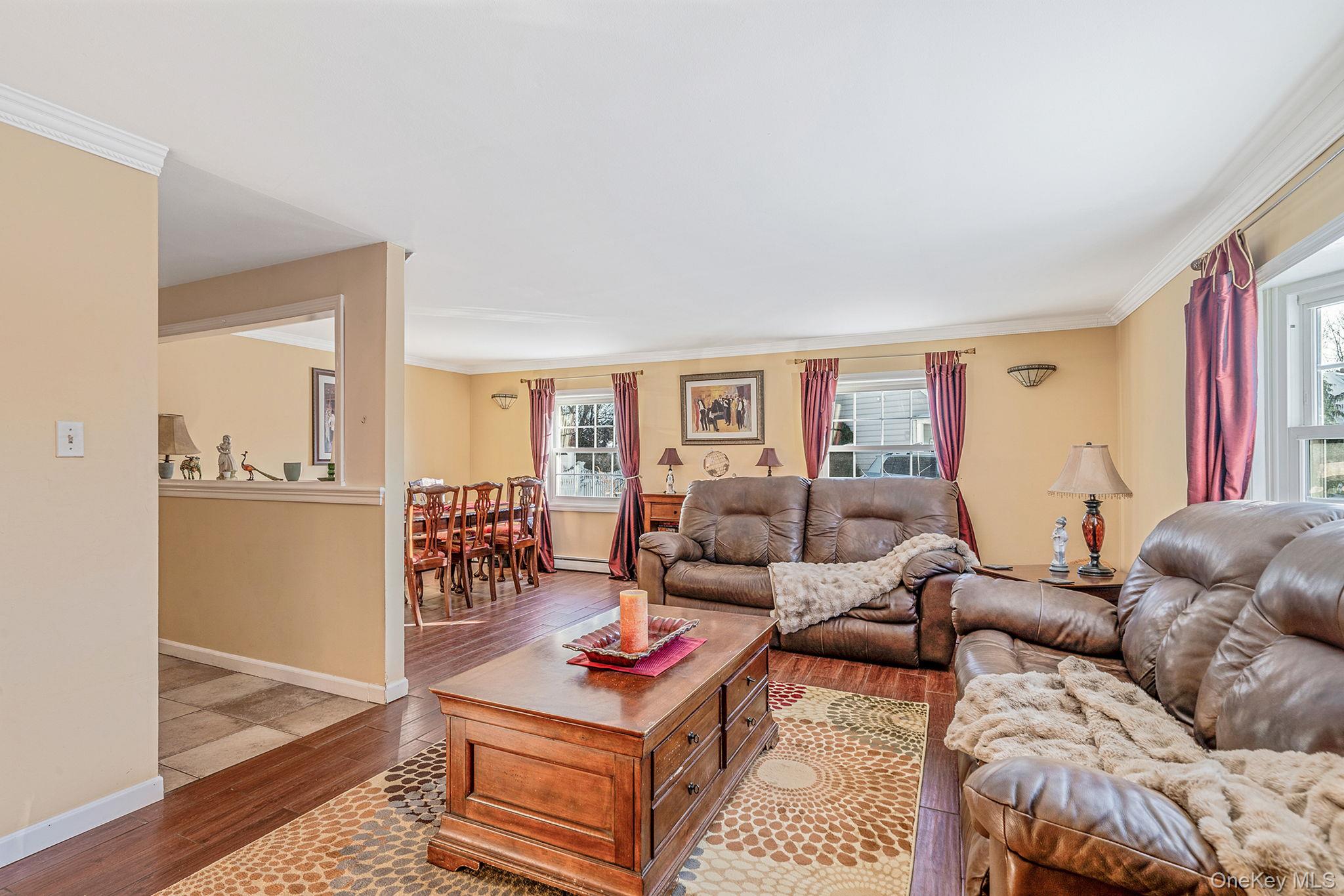 #7 photo, 9 Norway Pine Drive, Medford , NY 11763