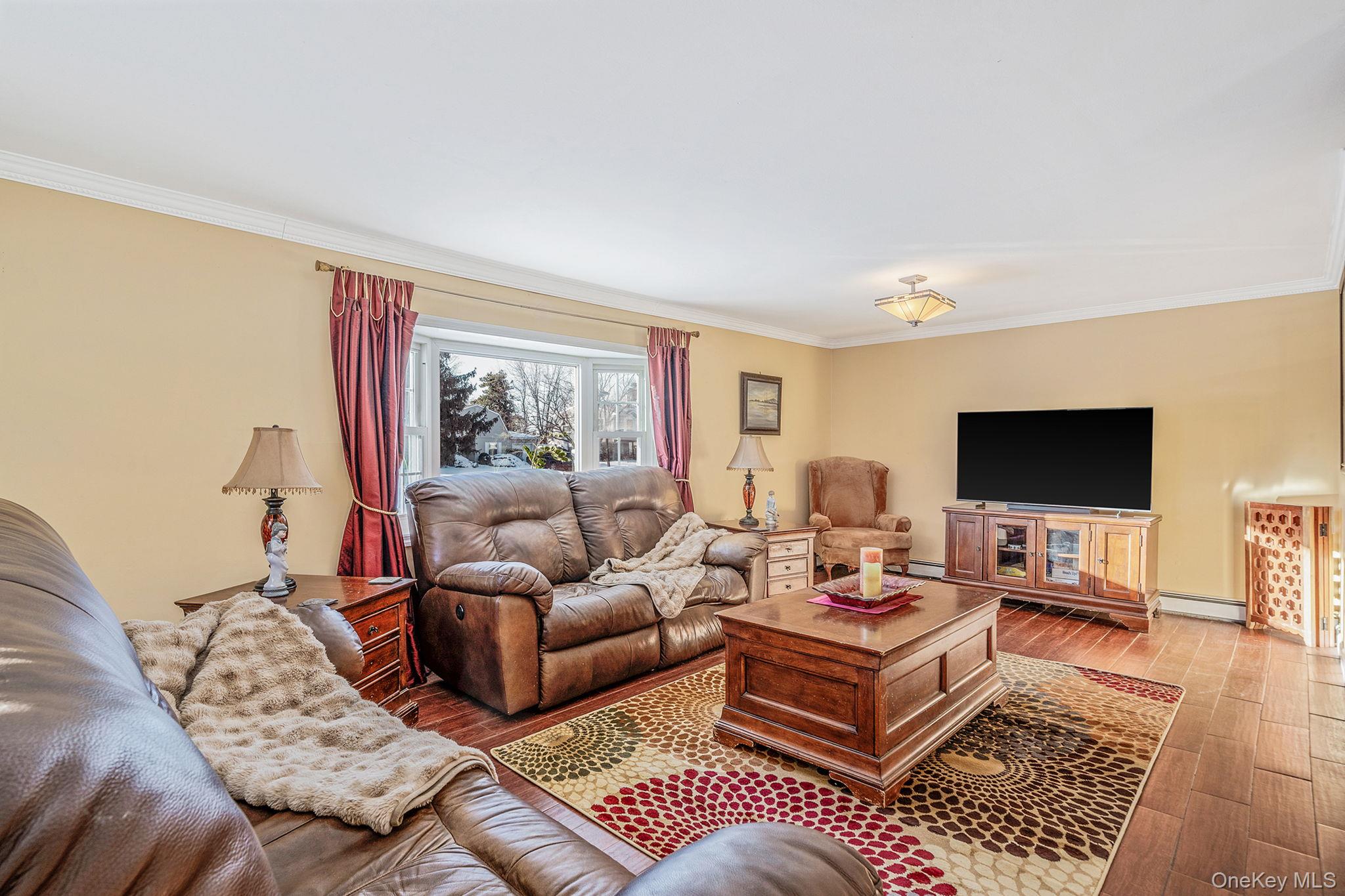 #9 photo, 9 Norway Pine Drive, Medford , NY 11763