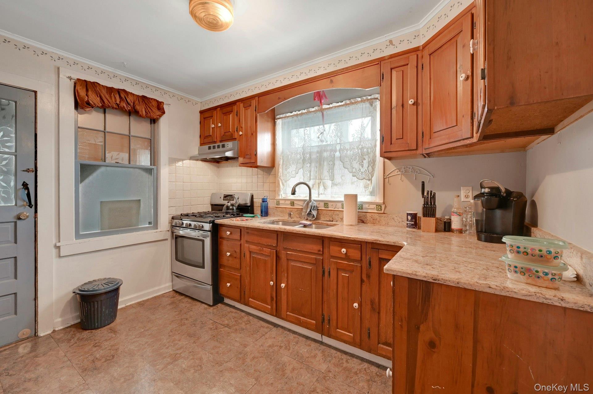 #10 photo, 42 Williams Avenue, Hillcrest , NY 10977