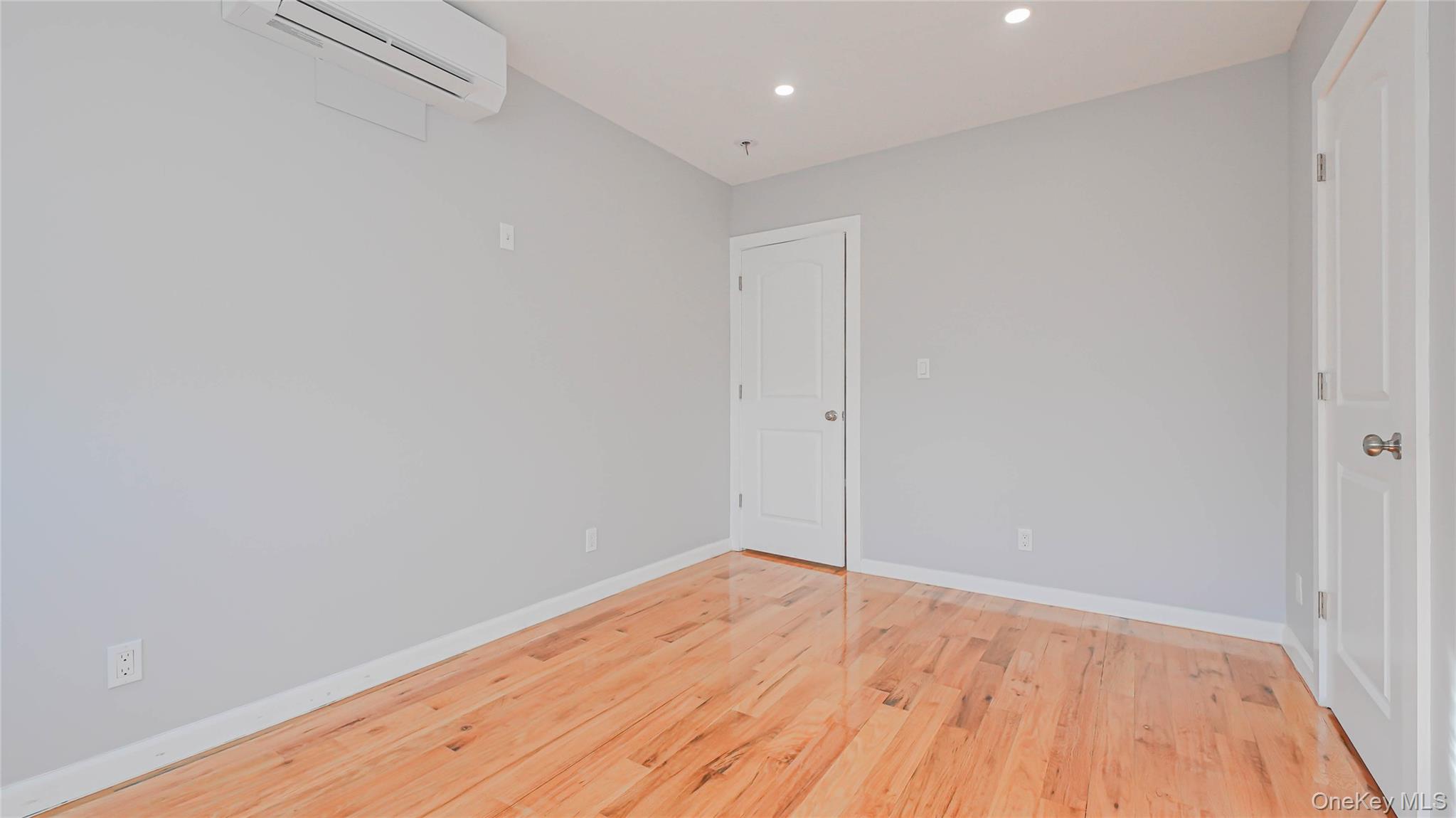 #9 photo, 436 E 5th Street, Mount Vernon , NY 10553