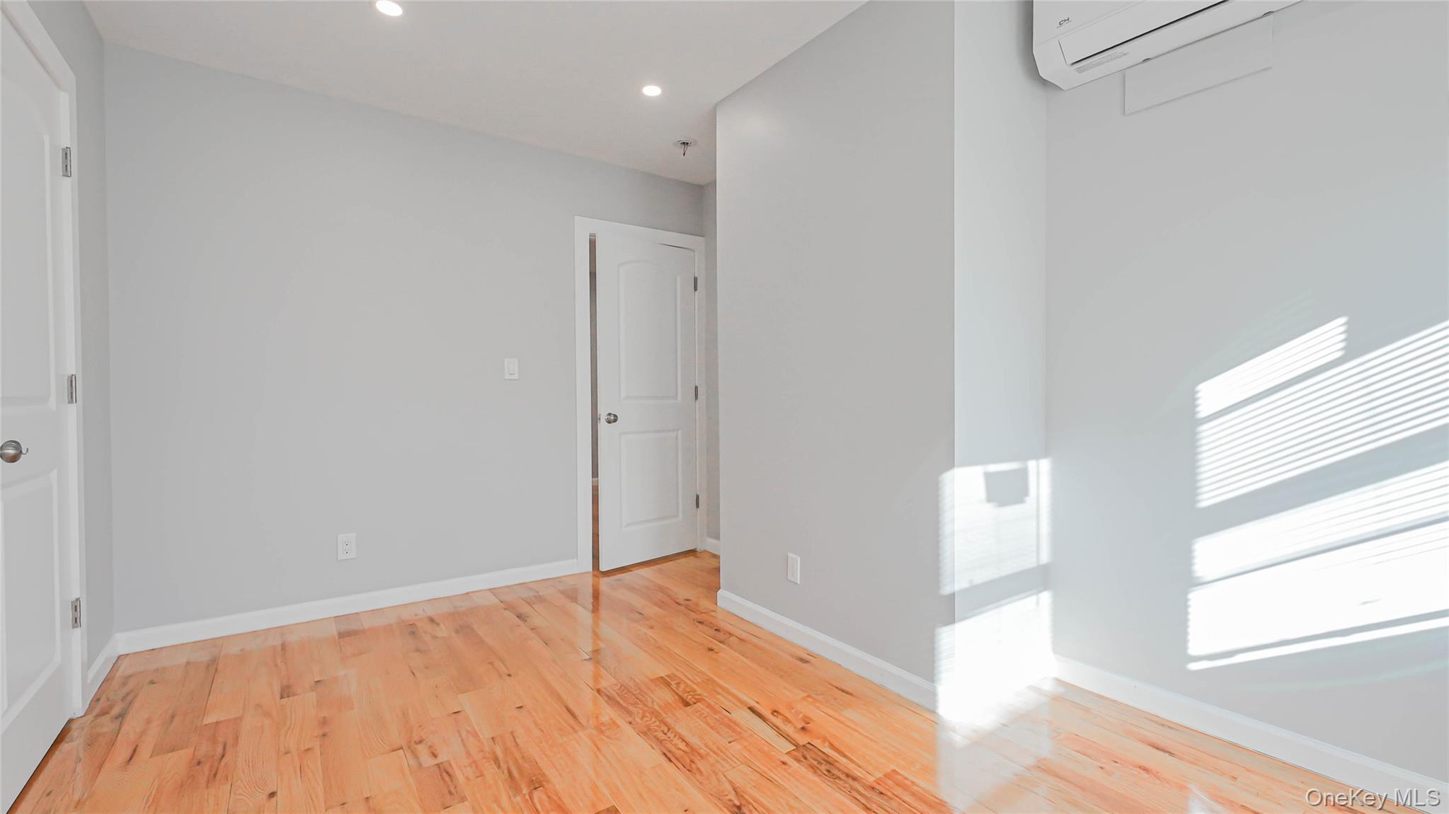 #5 photo, 436 E 5th Street, Mount Vernon , NY 10553