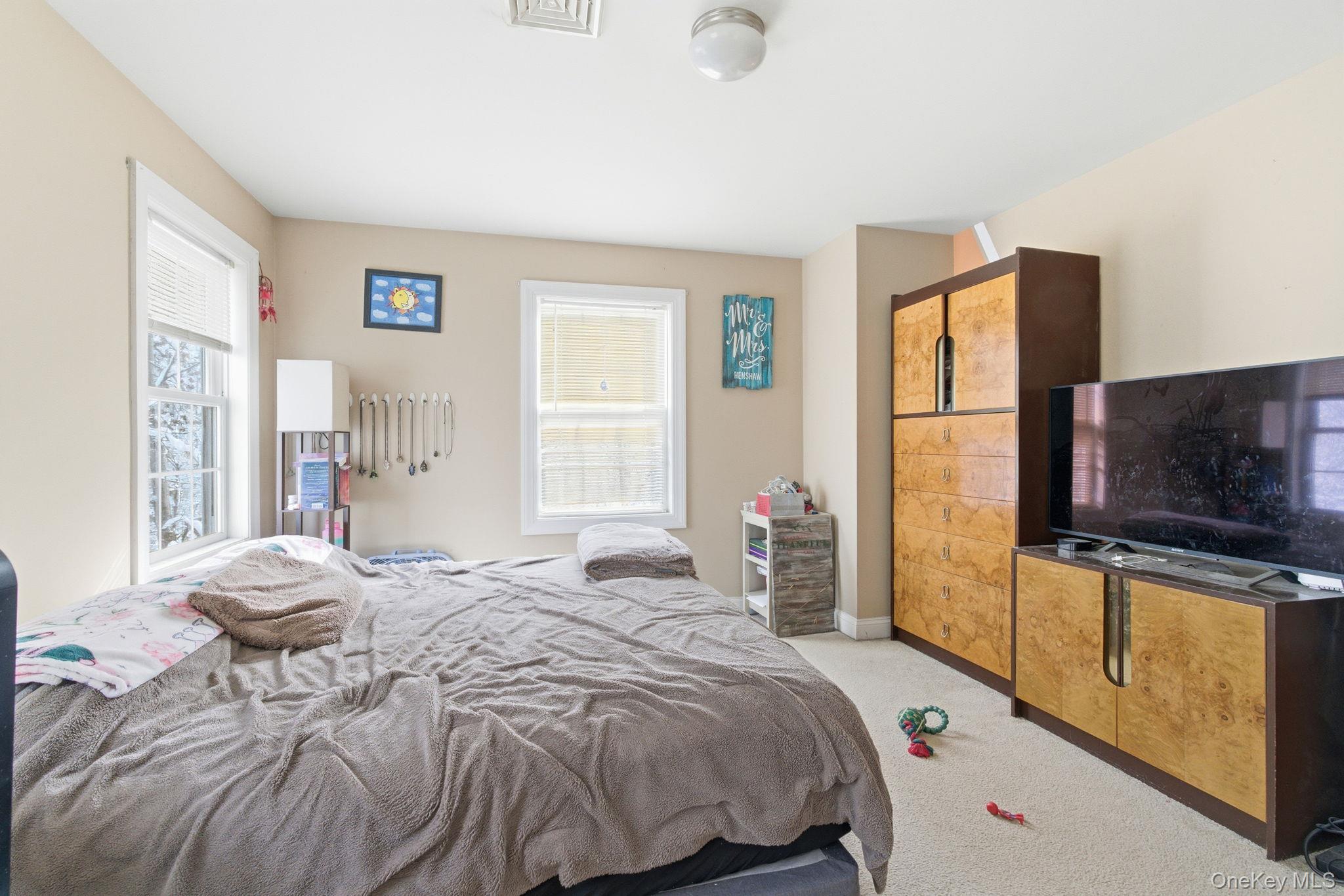 #5 photo, 64 Wenliss Terrace, Wappingers Falls , NY 12590