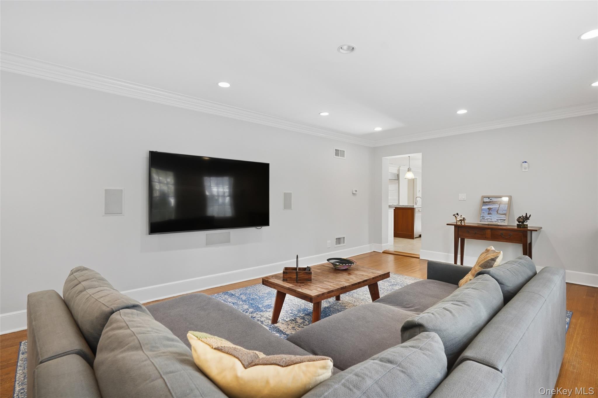 #13 photo, 51 Paddington Road, Scarsdale , NY 10583