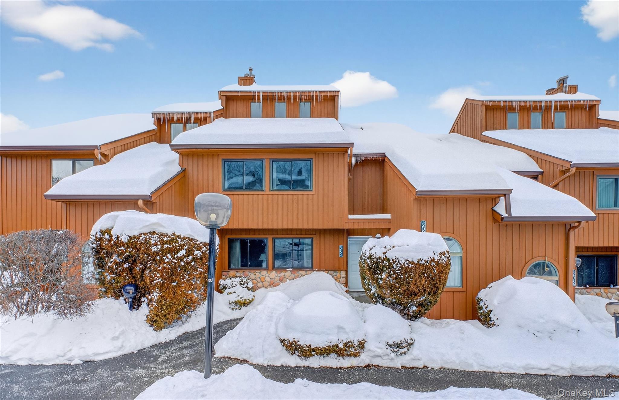 #1 photo, 202 Falcon Court, Poughkeepsie , NY 12603