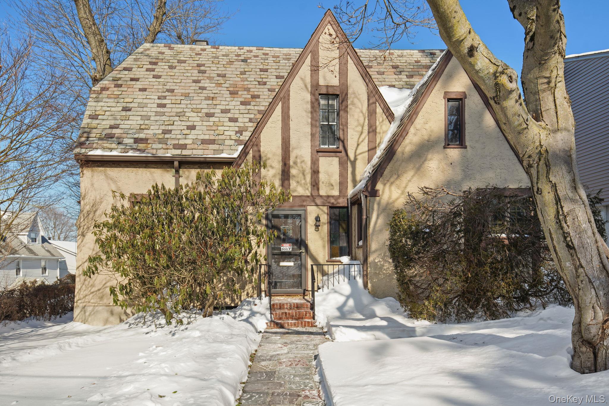 #2 photo, 19 Surrey Lane, Yonkers , NY 10710