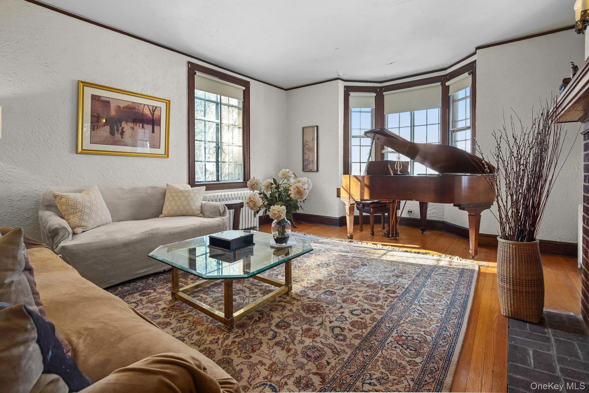 #6 photo, 19 Surrey Lane, Yonkers , NY 10710