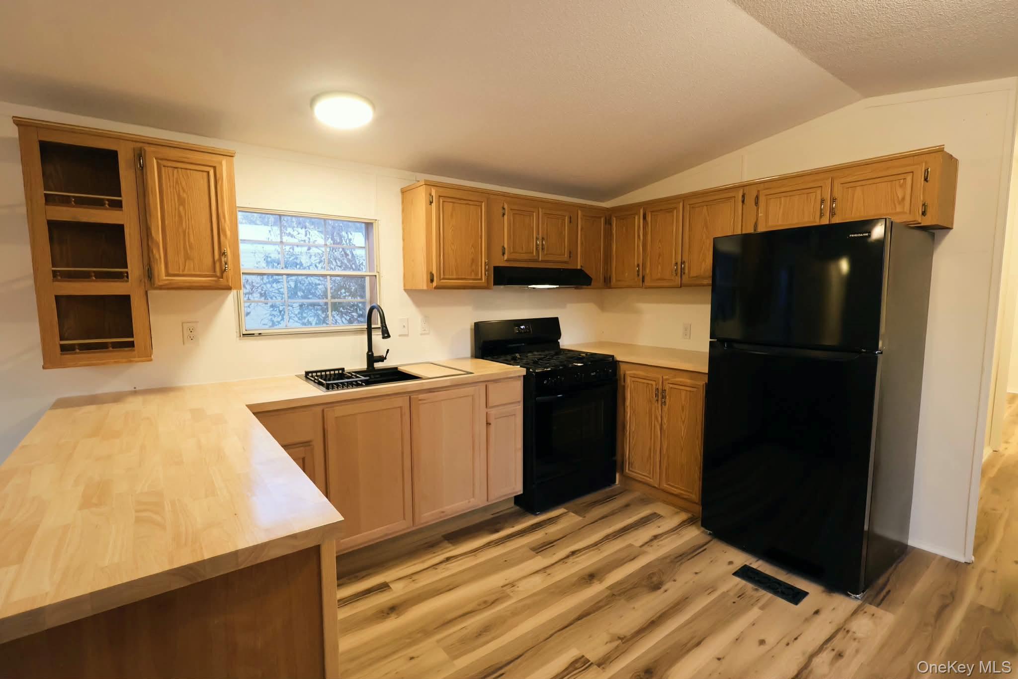 #1 photo, 23 Oak, Wurtsboro , NY 12790