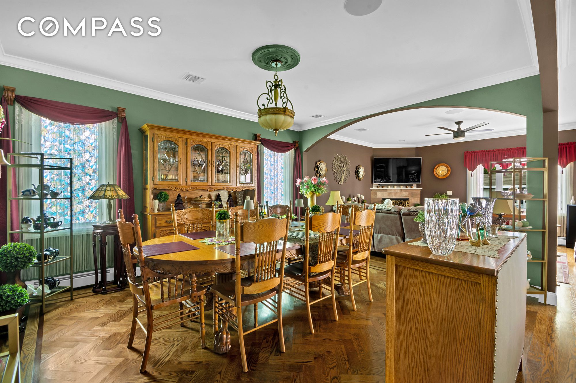 #12 photo, 909 Jewett Avenue, New York City , NY 10314