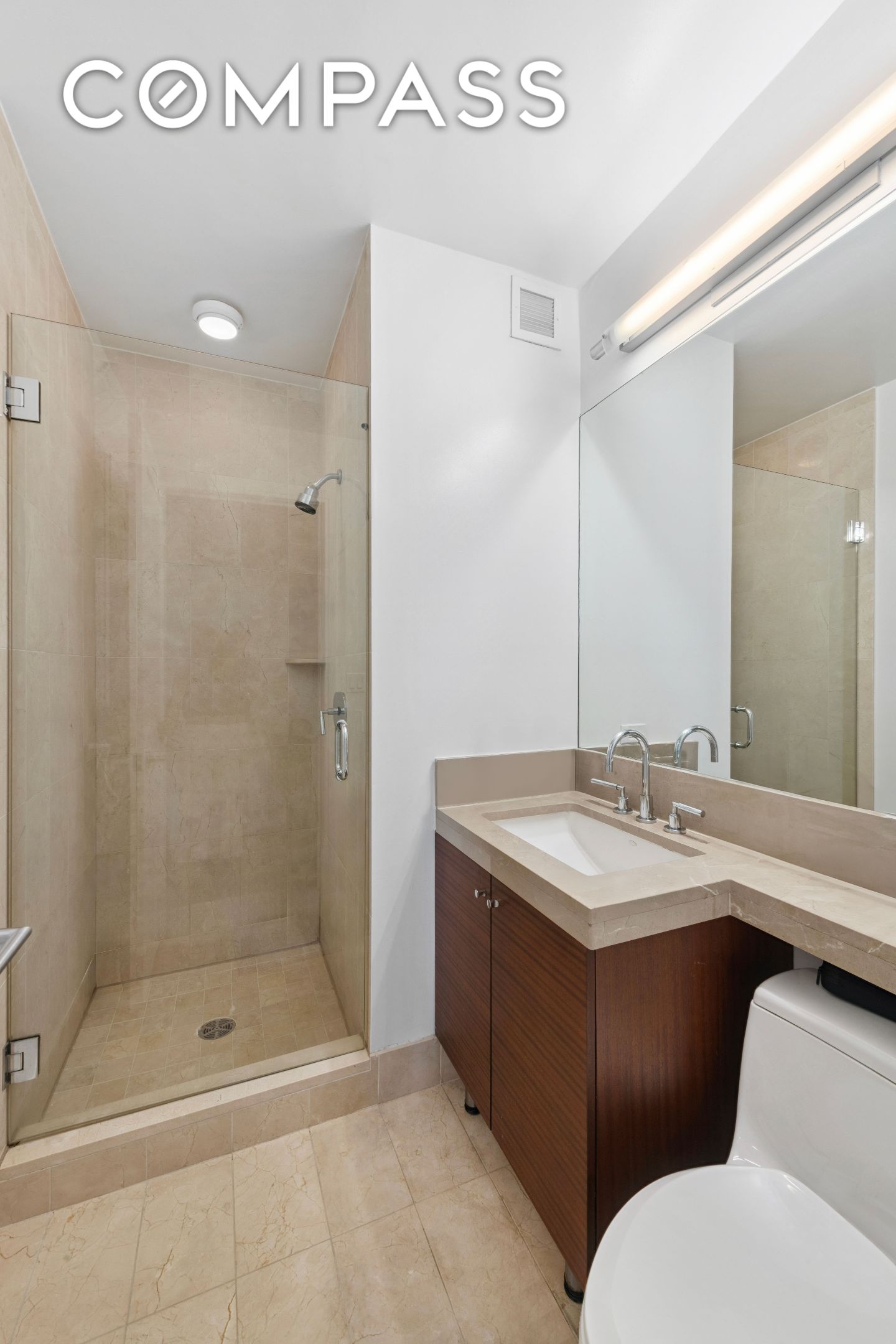 #9 photo, 30 West Street, मैनहटन Battery Park City , NY 10004