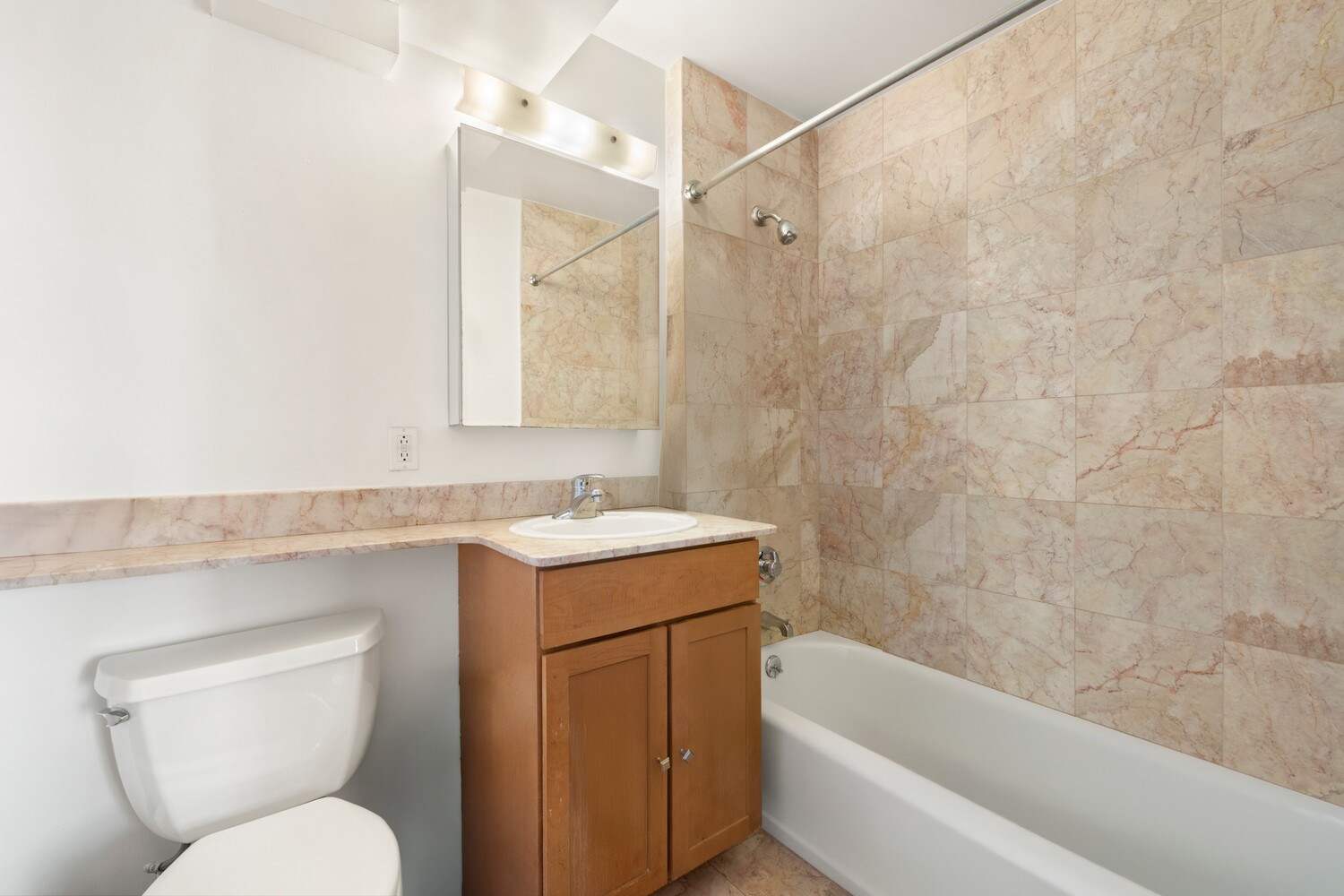 #10 photo, 2132 2ND Avenue, מנהטן East Harlem , NY 10029