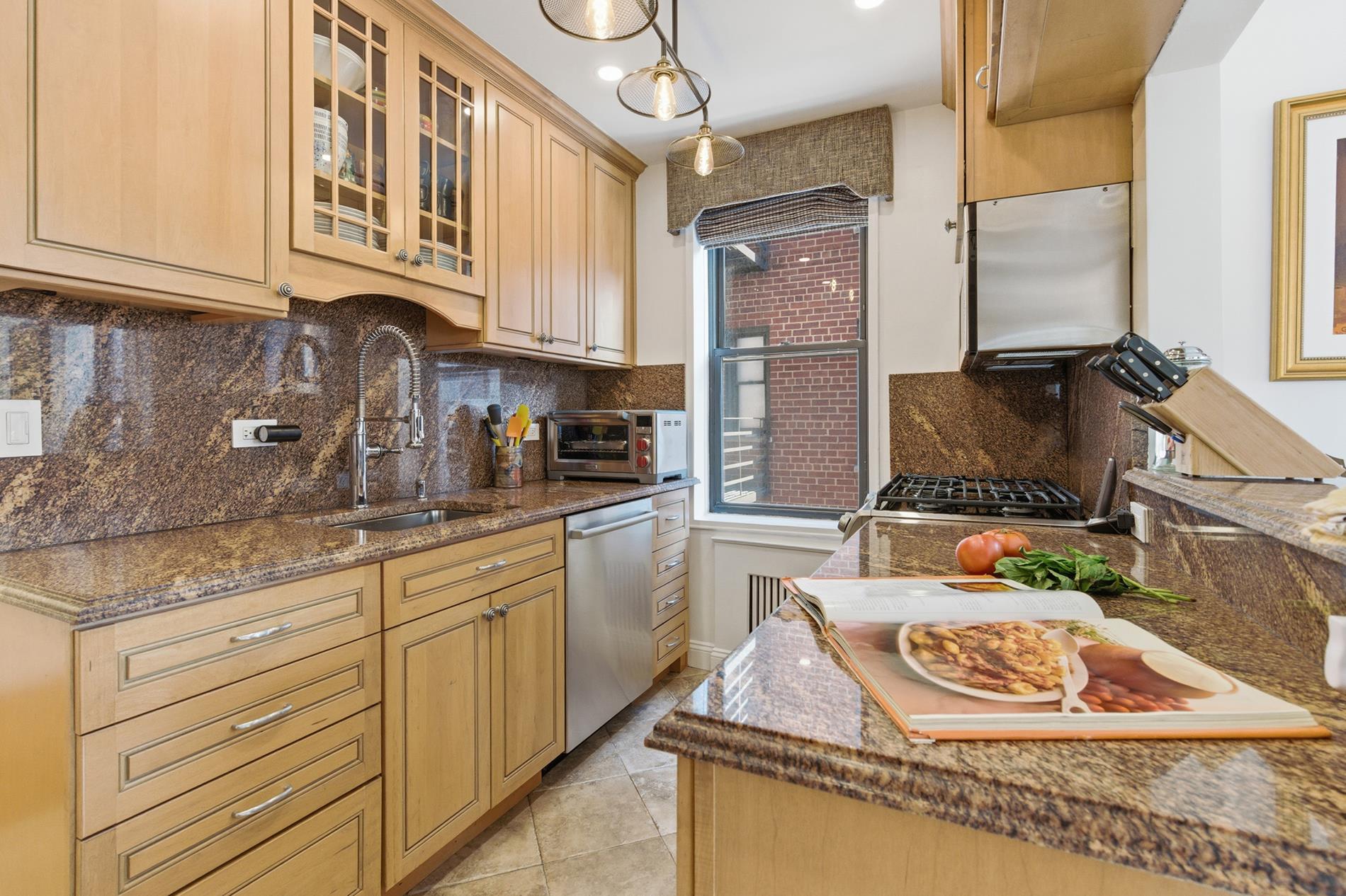 #15 photo, 30 E 9th Street, मैनहटन Greenwich Village , NY 10003