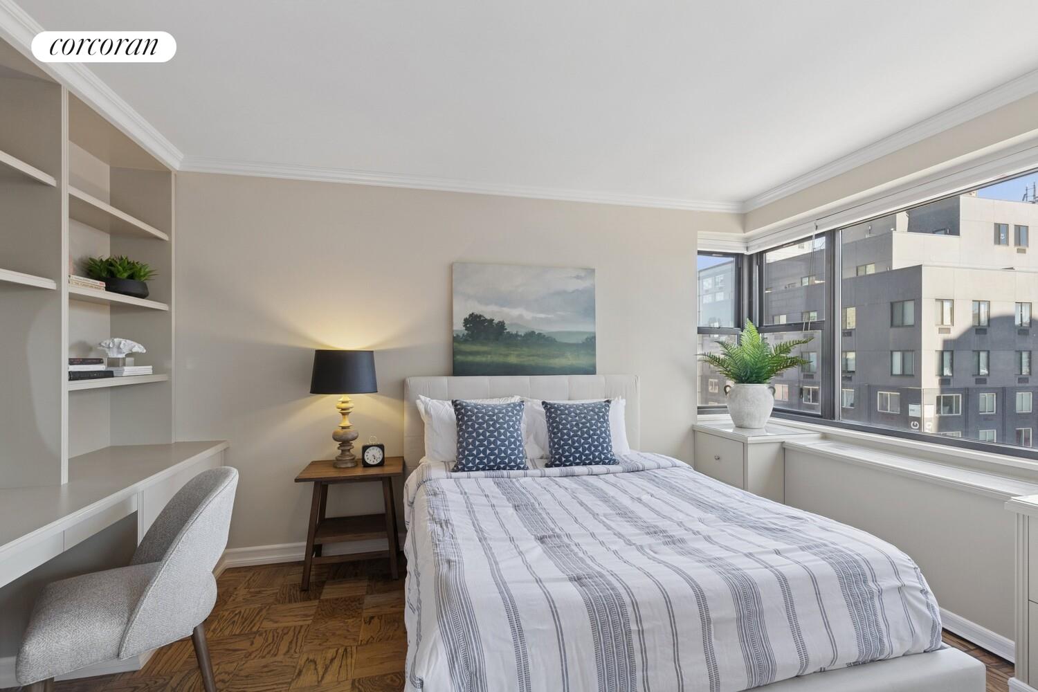 #5 photo, 115 E 9TH Street, ম্যানহাটন East Village , NY 10003