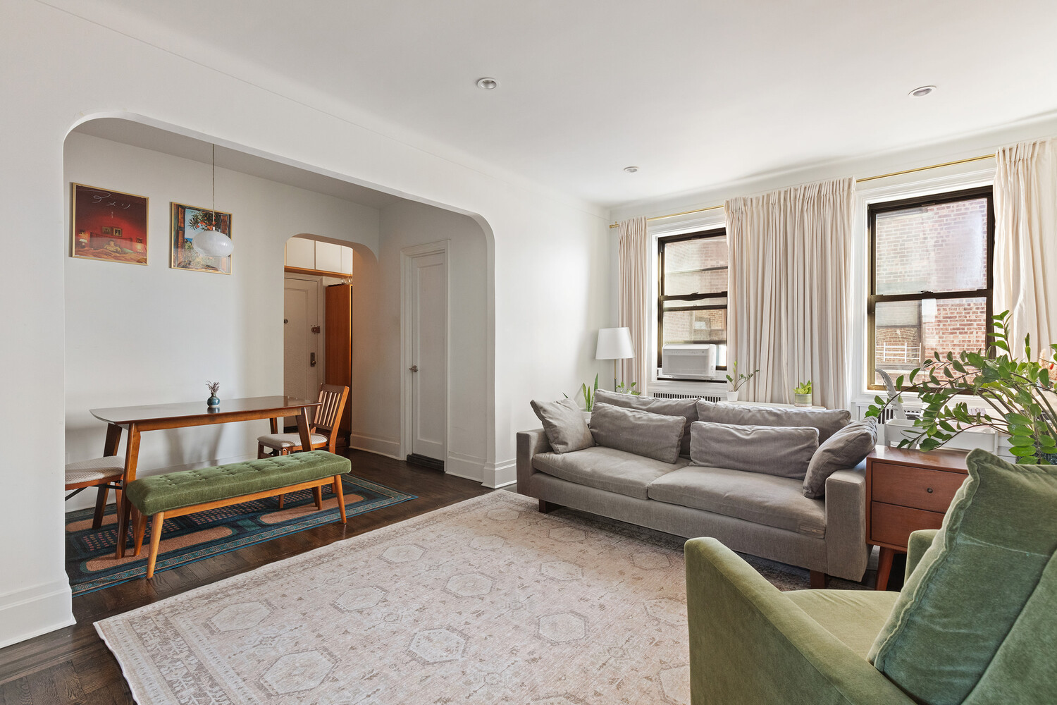 #1 photo, 192 E 8TH Street, ব্রুকলিন Kensington , NY 11218