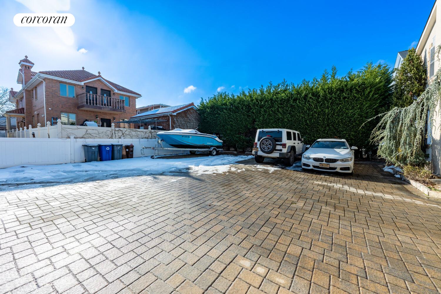 #15 photo, 162-16 77TH Road, Flushing , NY 11366