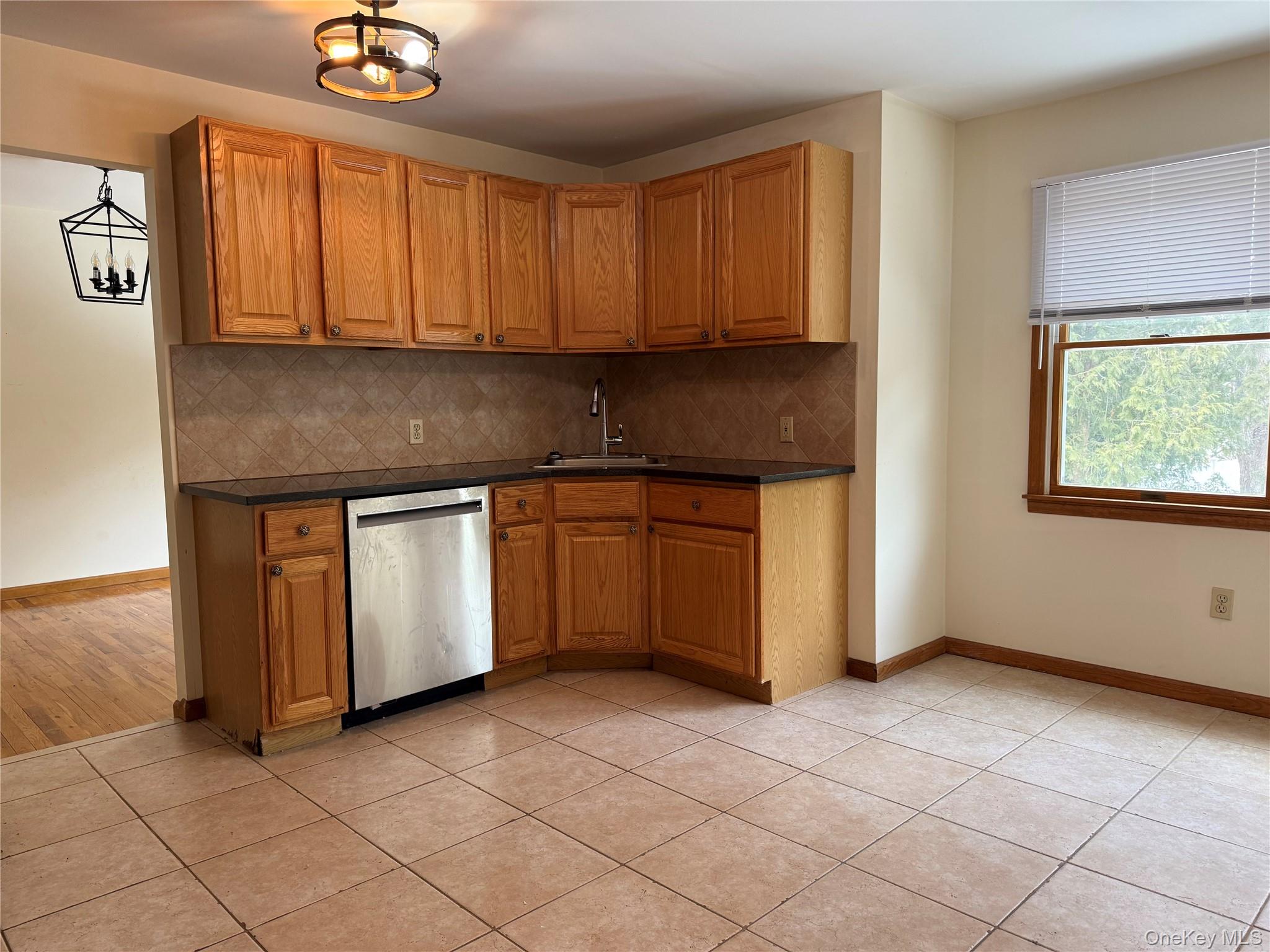 #14 photo, 8 Caruso Court, Glen Cove , NY 11542