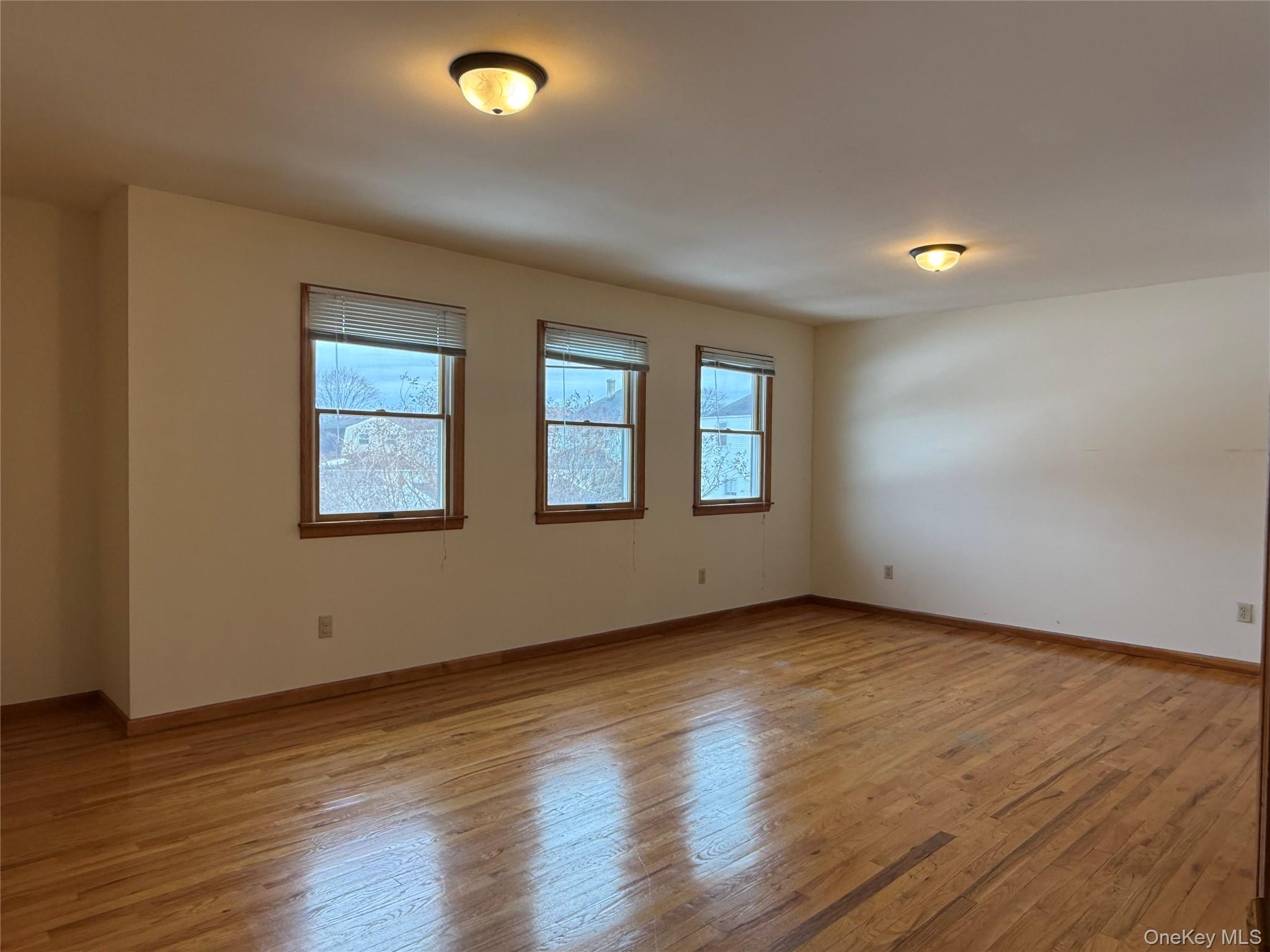 #18 photo, 8 Caruso Court, Glen Cove , NY 11542