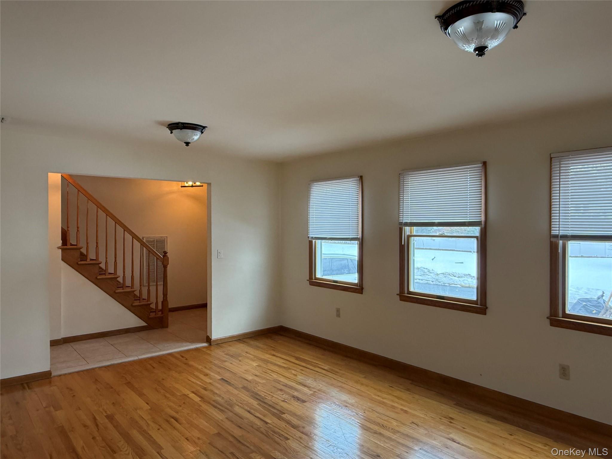 #7 photo, 8 Caruso Court, Glen Cove , NY 11542