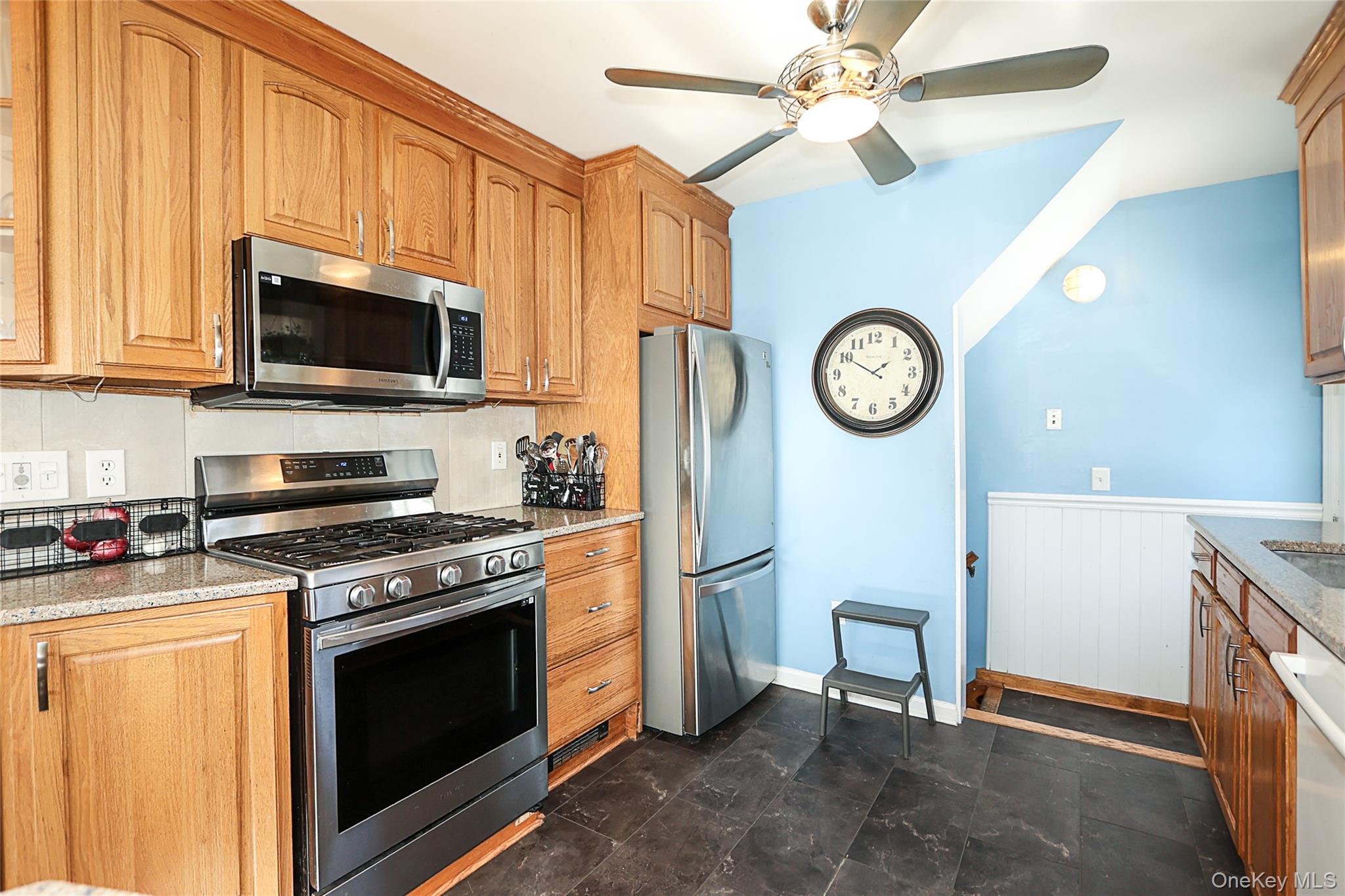 #11 photo, 58 Elm Court, New Hyde Park , NY 11040