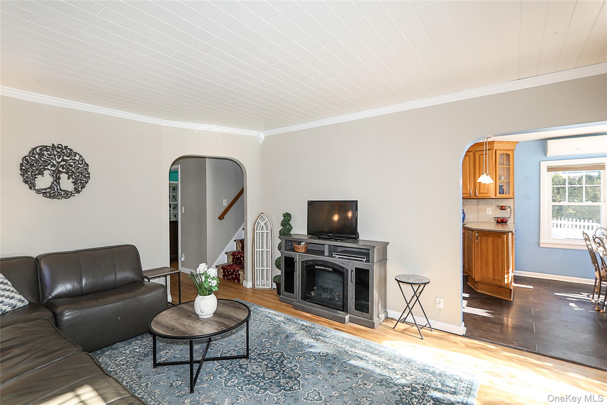 #5 photo, 58 Elm Court, New Hyde Park , NY 11040