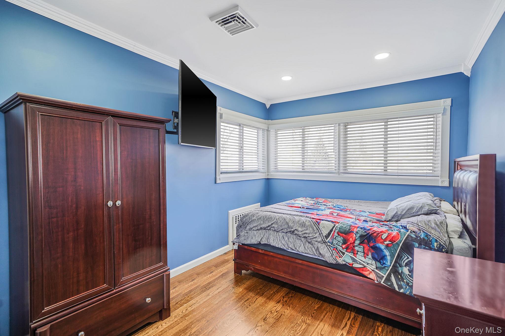 #20 photo, 1384 Dieman Lane, East Meadow , NY 11554