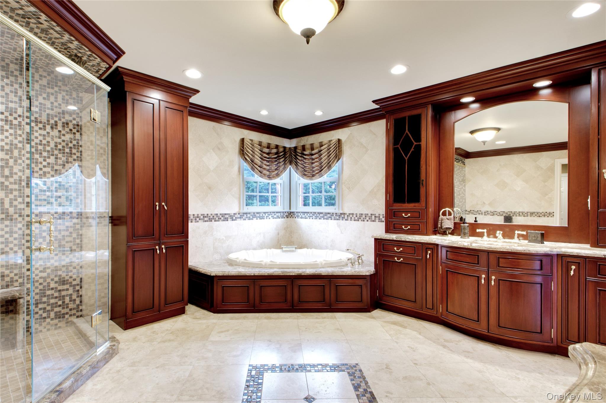 #15 photo, 101 Wetherill Road, Garden City , NY 11530