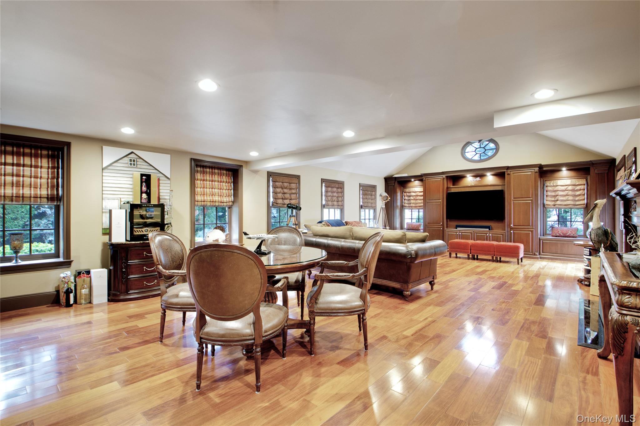 #9 photo, 101 Wetherill Road, Garden City , NY 11530