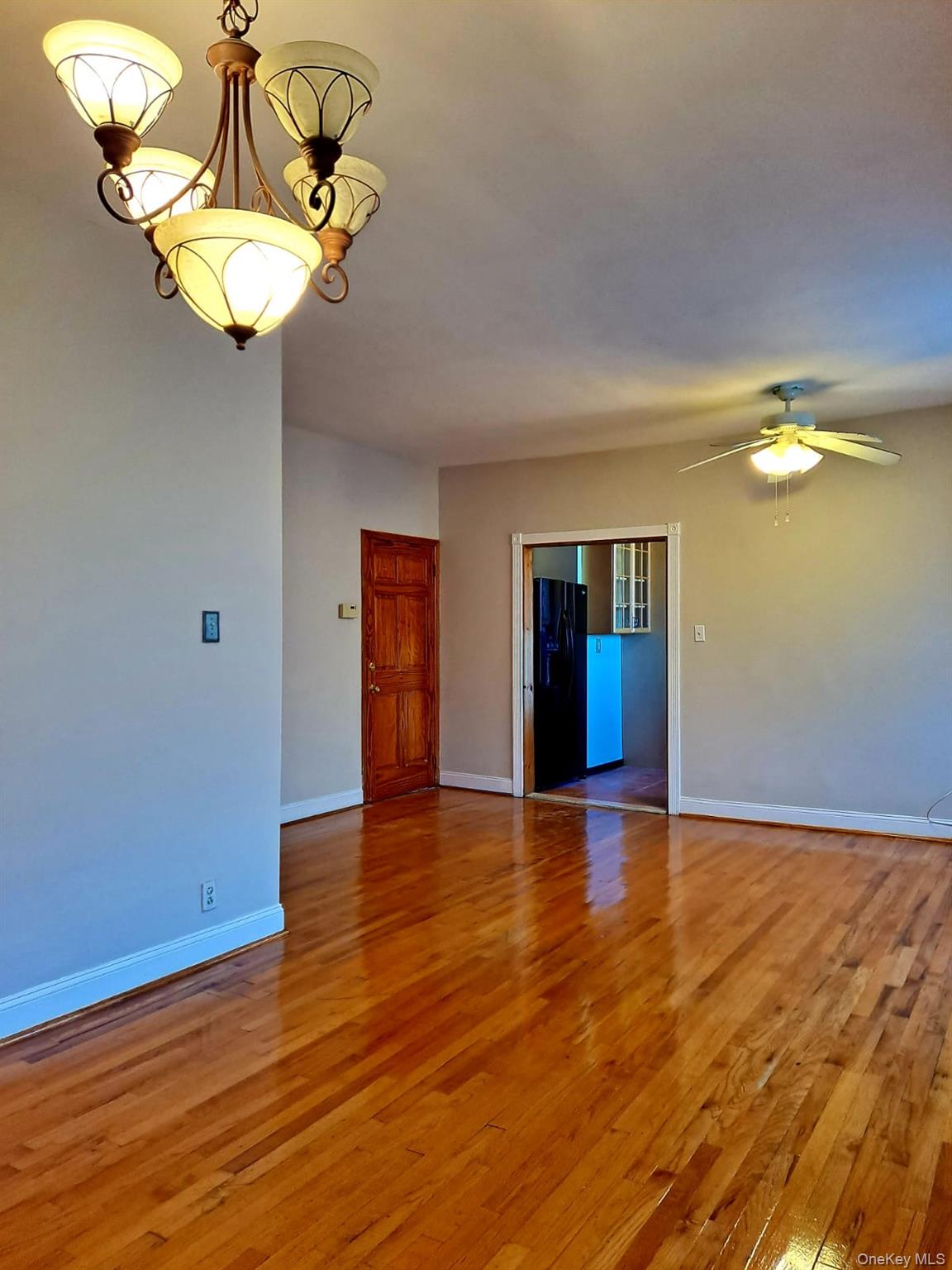 #9 photo, 9302 202nd Street, קווינס Hollis , NY 11423