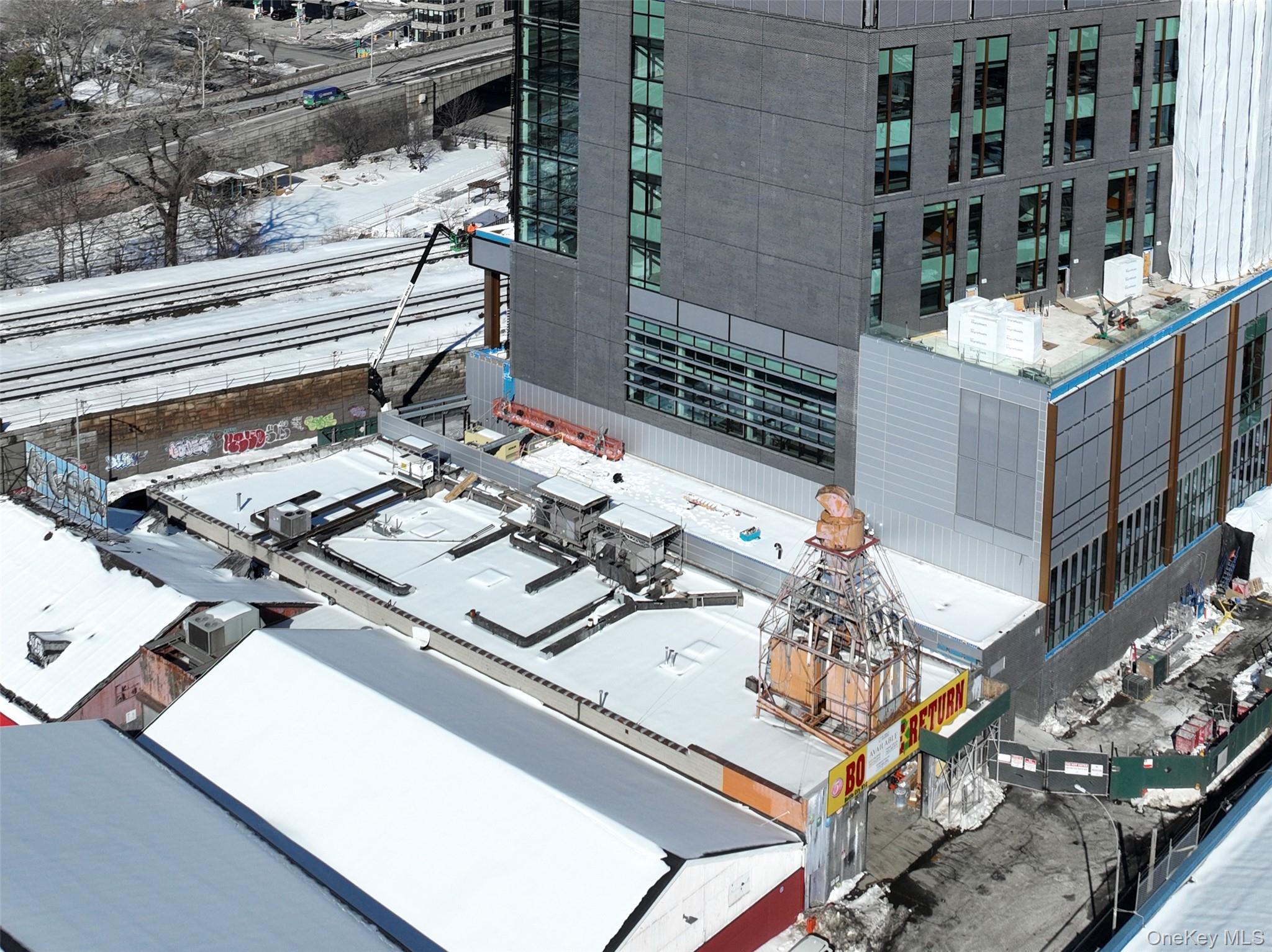 #14 photo, 2520 Park Avenue, Bronx , NY 10451