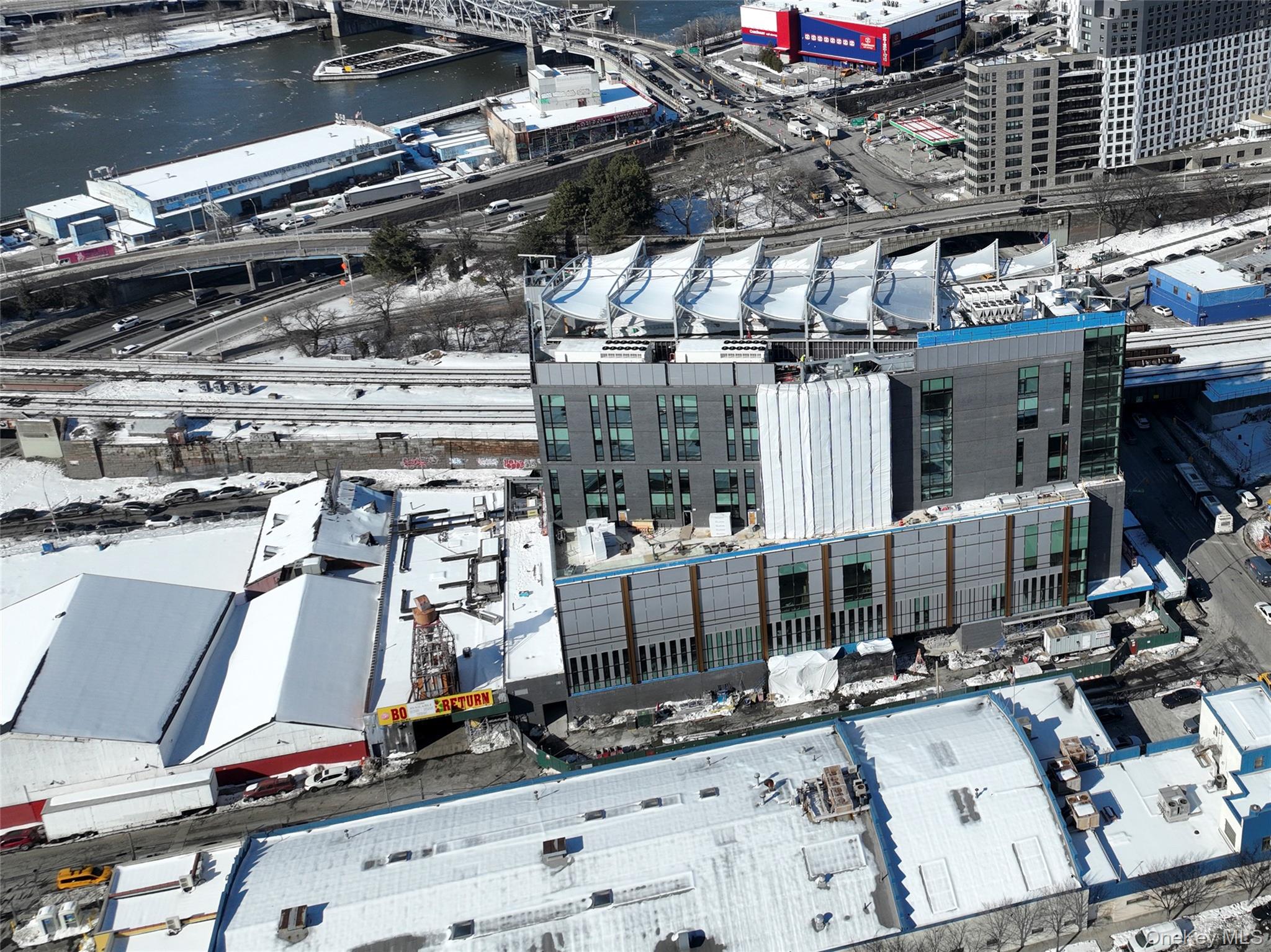 #17 photo, 2520 Park Avenue, Bronx , NY 10451