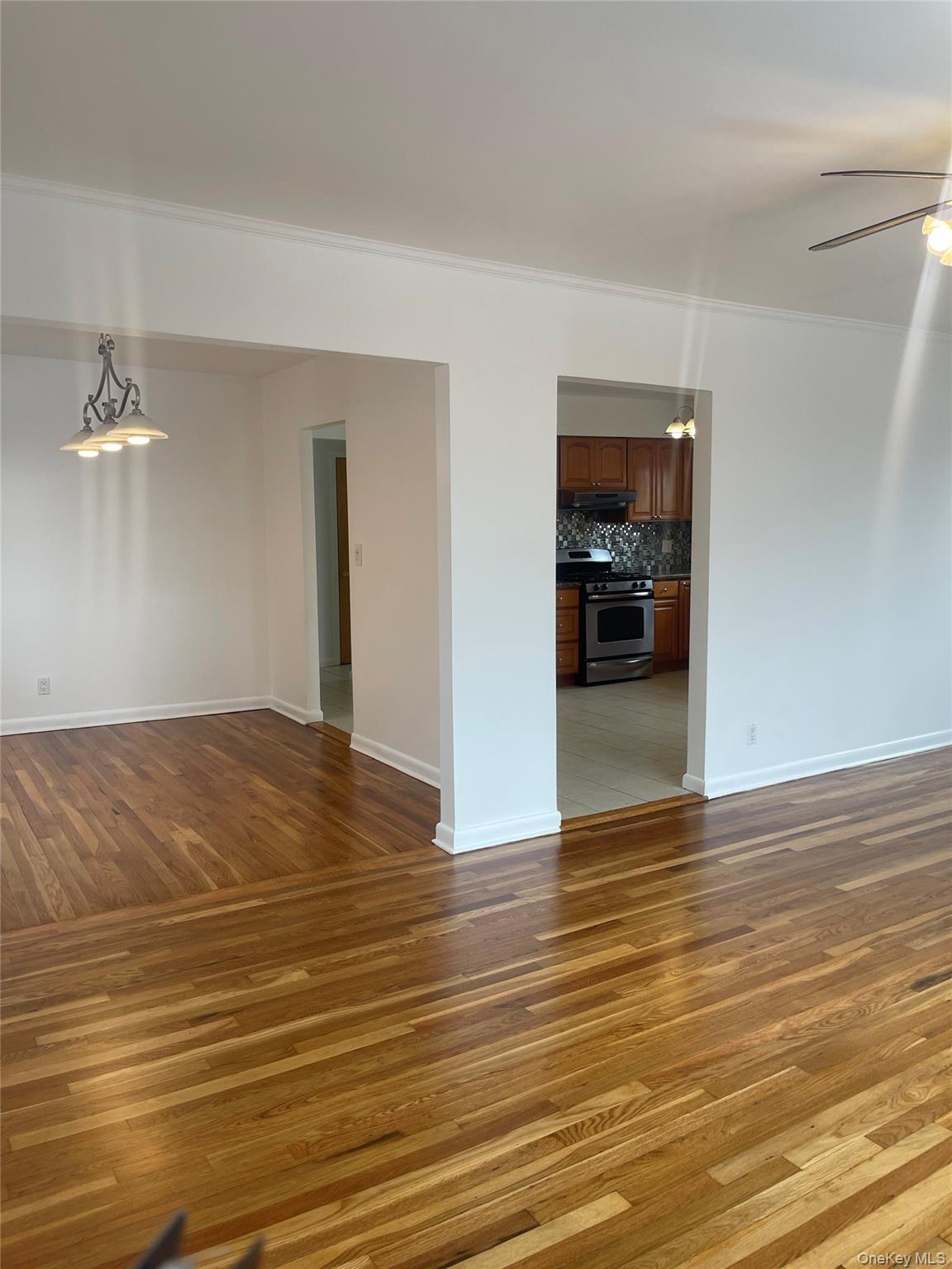 #12 photo, 166-19 25th Avenue, Whitestone , NY 11357