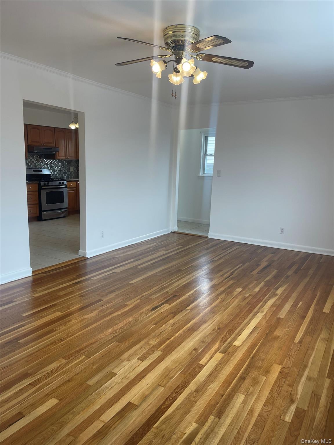 #13 photo, 166-19 25th Avenue, Whitestone , NY 11357