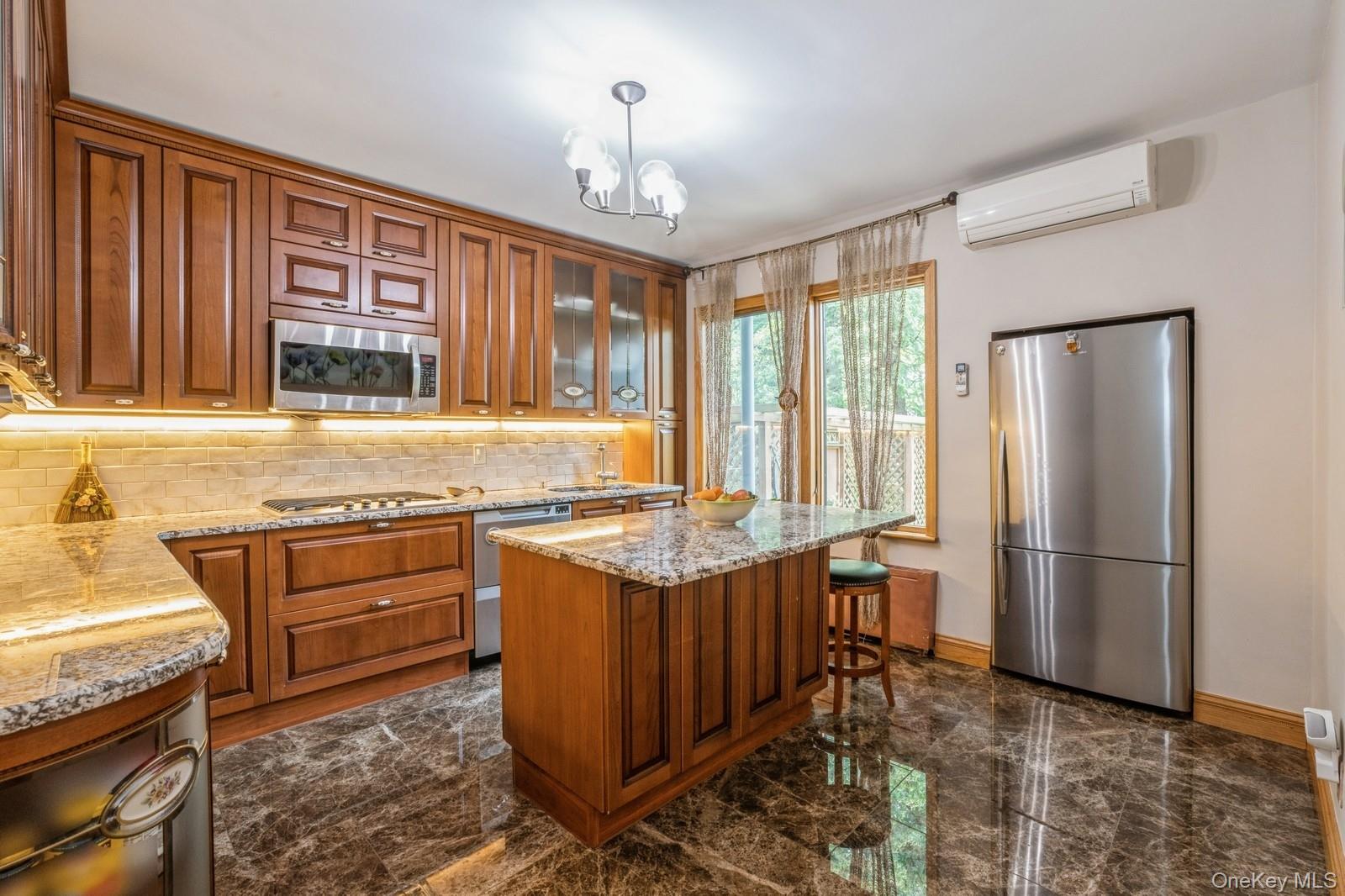 #10 photo, 19615 Como Avenue, クイーンズ区 Holliswood , NY 11423