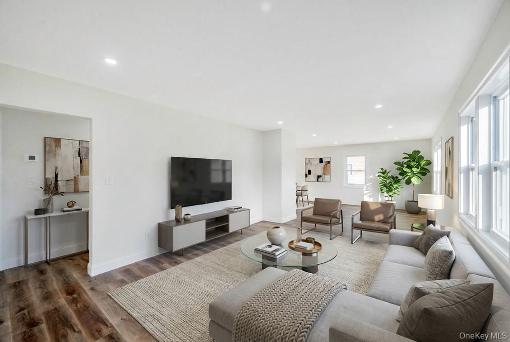 #2 photo, 110 Monroe Avenue, Patchogue , NY 11772