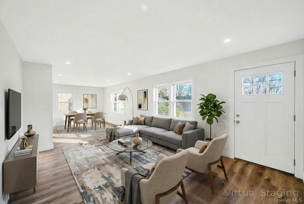 #3 photo, 110 Monroe Avenue, Patchogue , NY 11772