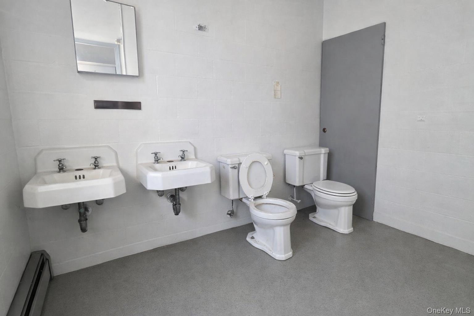 #4 photo, 131-16 101st Avenue, Richmond Hill S. , NY 11419