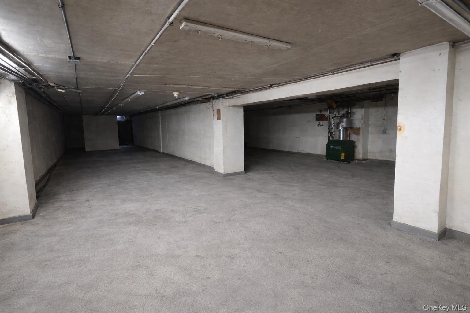 #5 photo, 131-16 101st Avenue, Richmond Hill S. , NY 11419