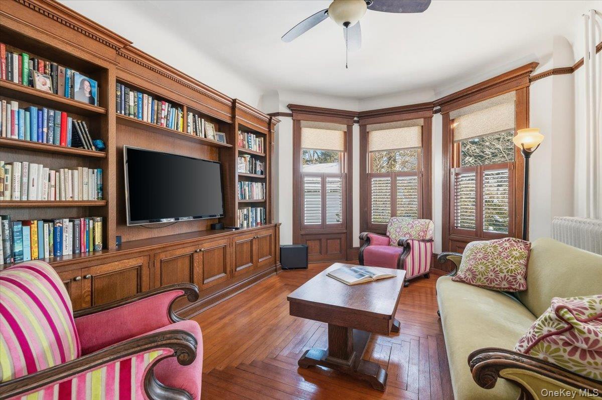 #12 photo, 102 Sea Cliff Avenue, Sea Cliff , NY 11579