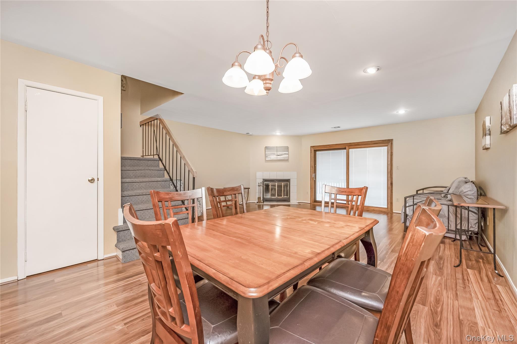 #12 photo, 117 Laurel Lane, Wantagh , NY 11793