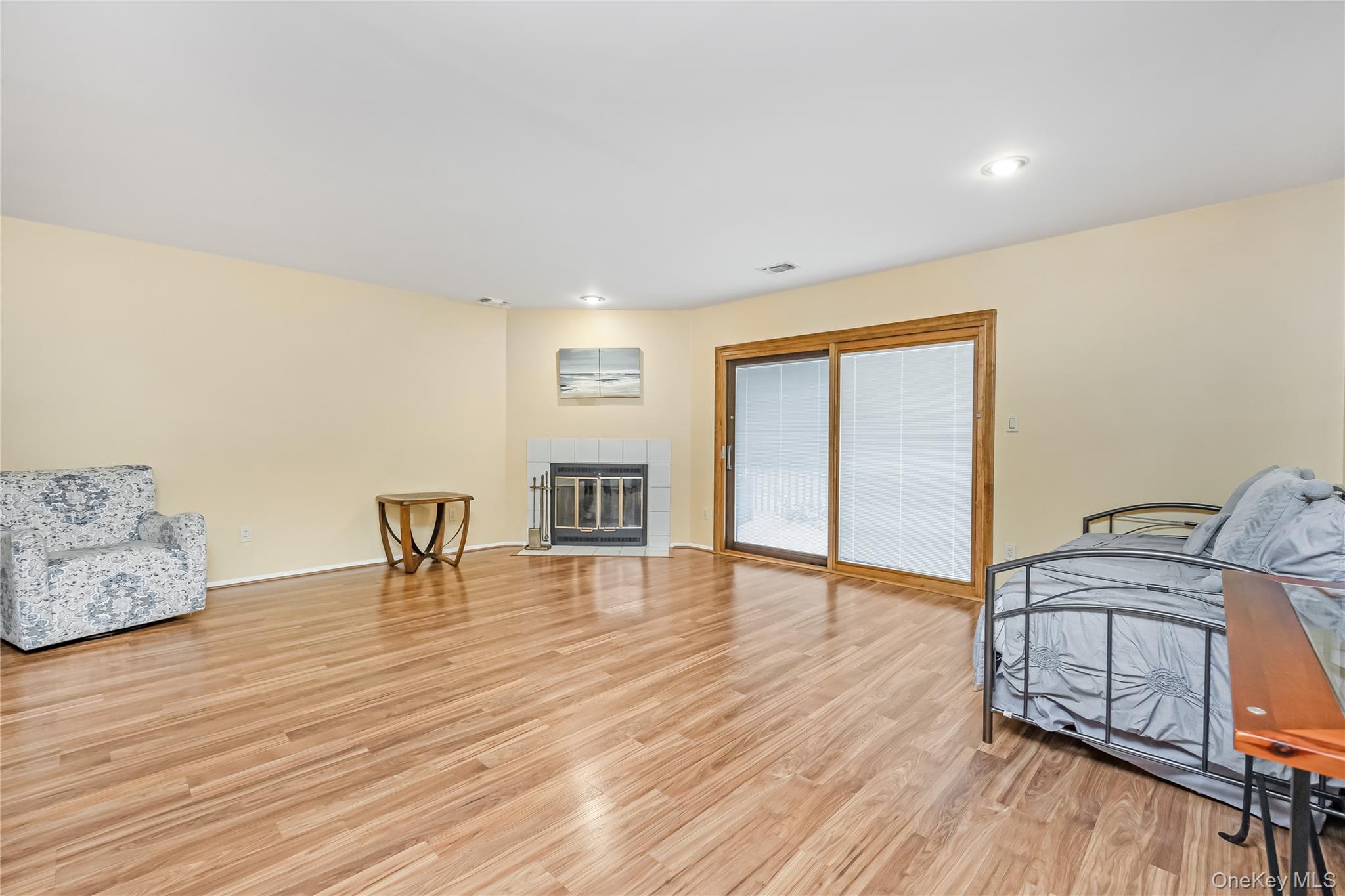 #13 photo, 117 Laurel Lane, Wantagh , NY 11793