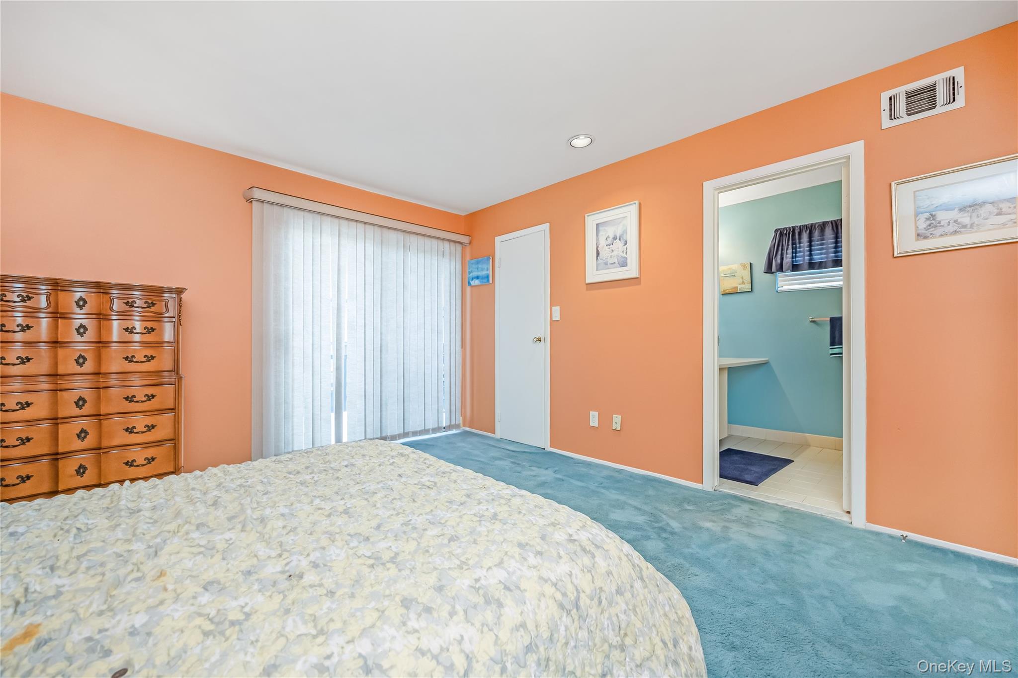 #18 photo, 117 Laurel Lane, Wantagh , NY 11793