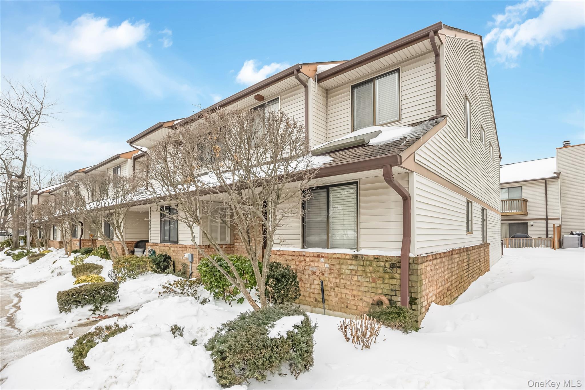 #3 photo, 117 Laurel Lane, Wantagh , NY 11793