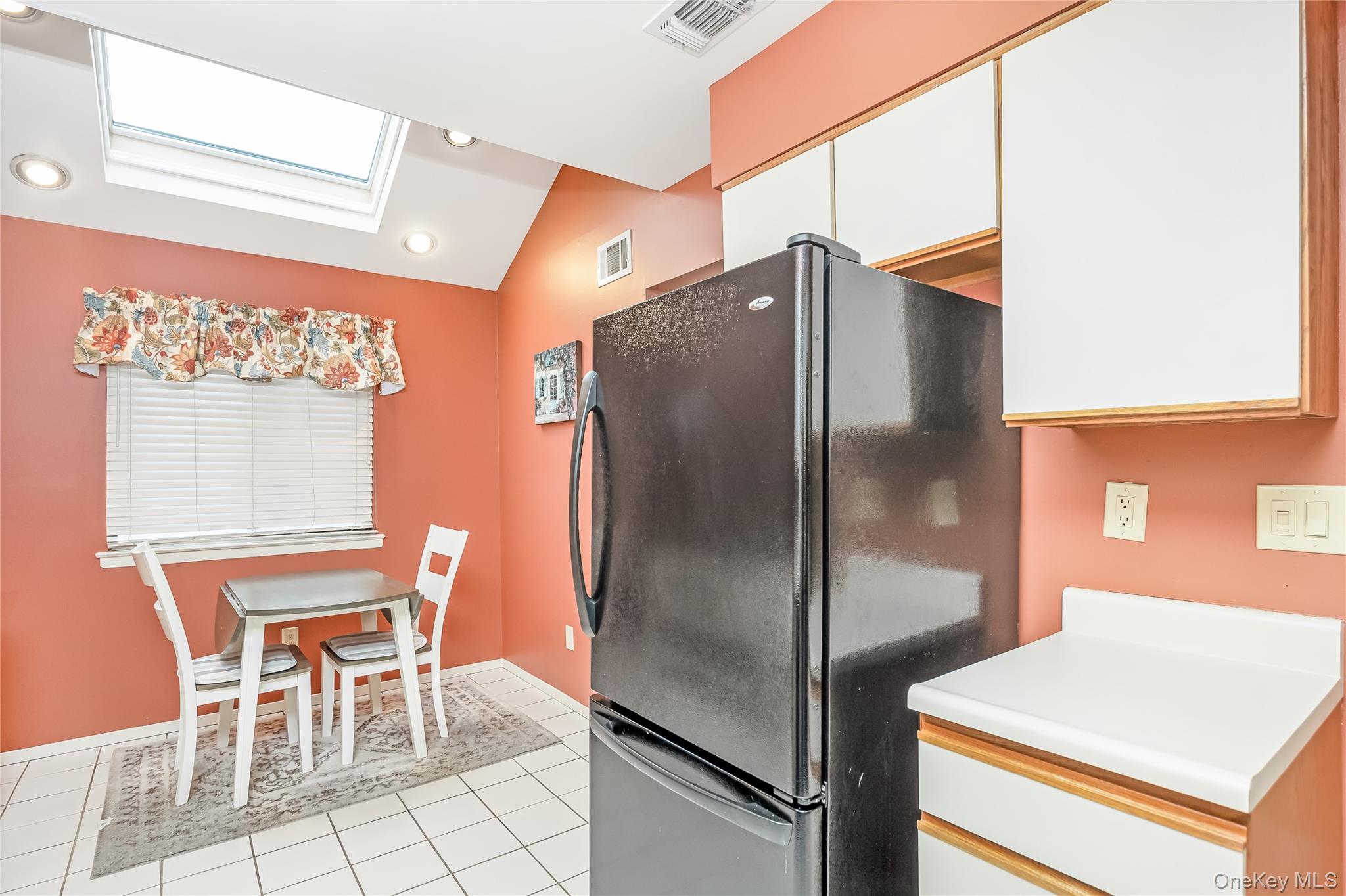 #8 photo, 117 Laurel Lane, Wantagh , NY 11793