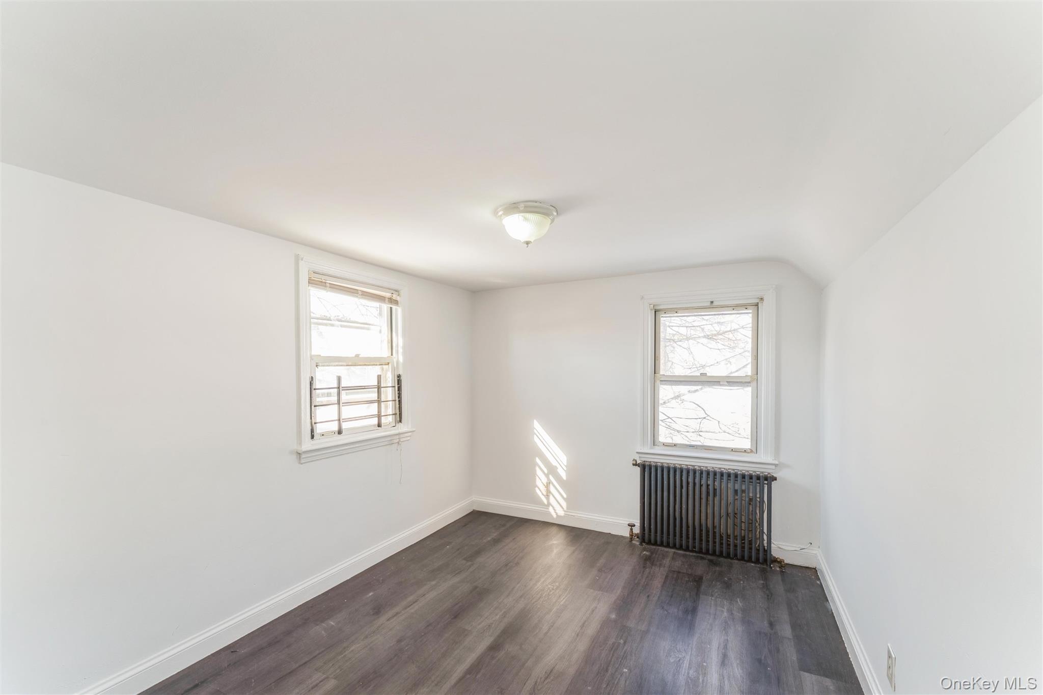 #14 photo, 12 Taylor Place, নাসাউ কাউন্টি Hempstead , NY 11550