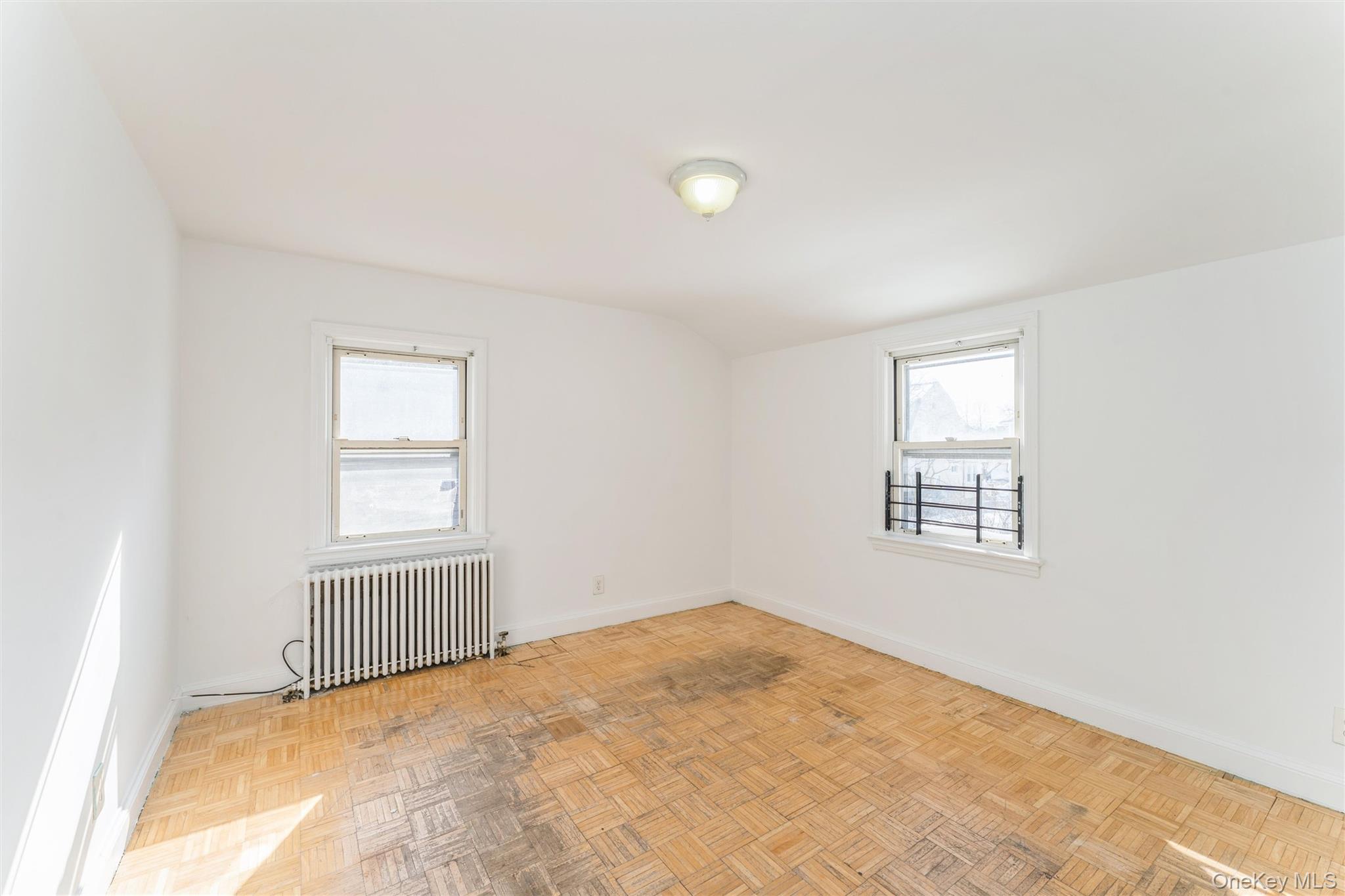 #9 photo, 12 Taylor Place, নাসাউ কাউন্টি Hempstead , NY 11550