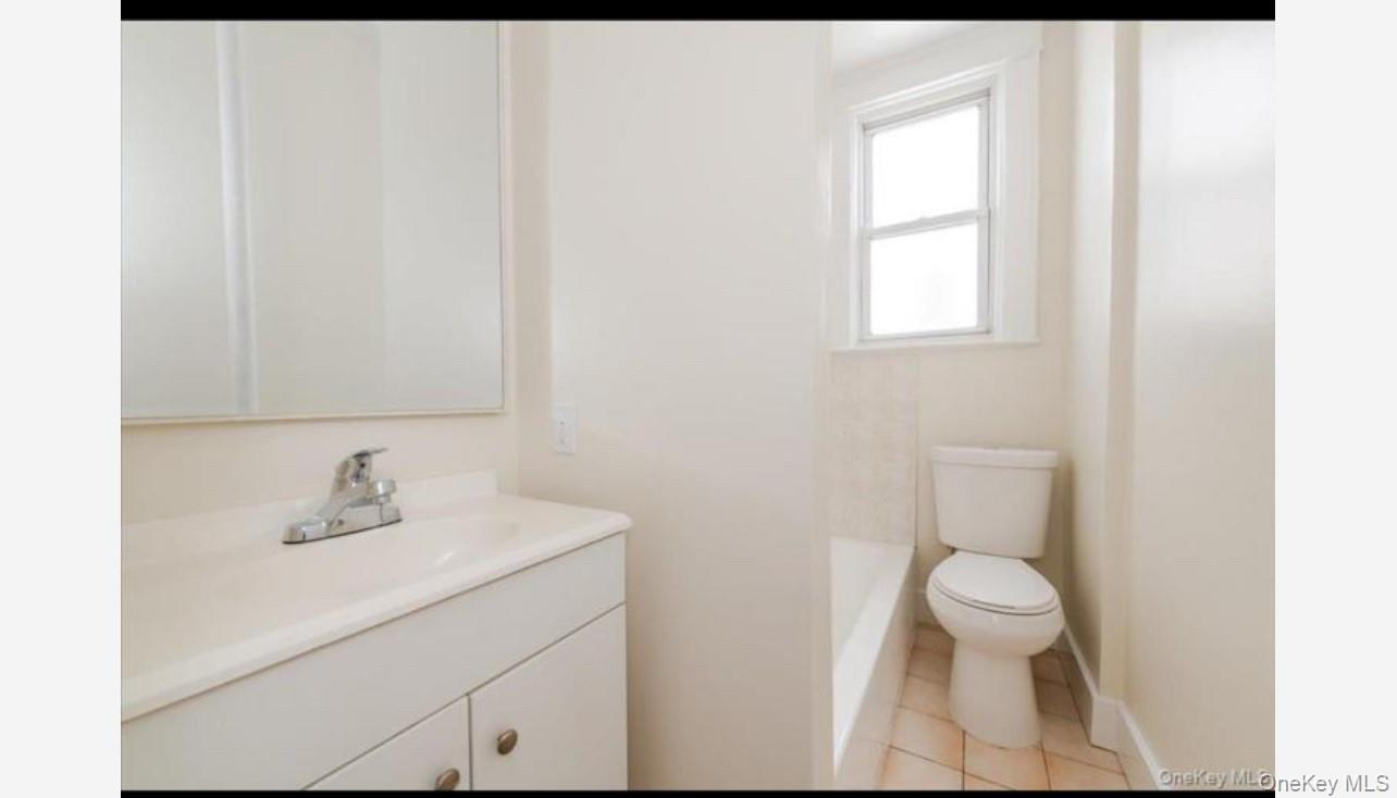 #4 photo, 959 Van Nest Avenue, Bronx , NY 10462