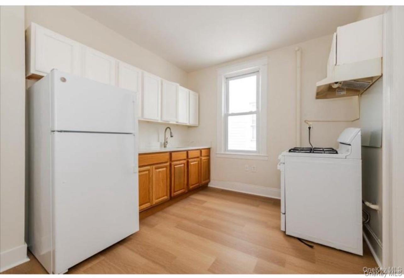 #7 photo, 959 Van Nest Avenue, Bronx , NY 10462