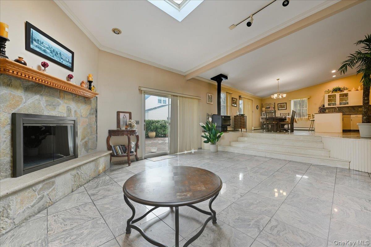 #13 photo, 146 Longwood Avenue, Westbury , NY 11590