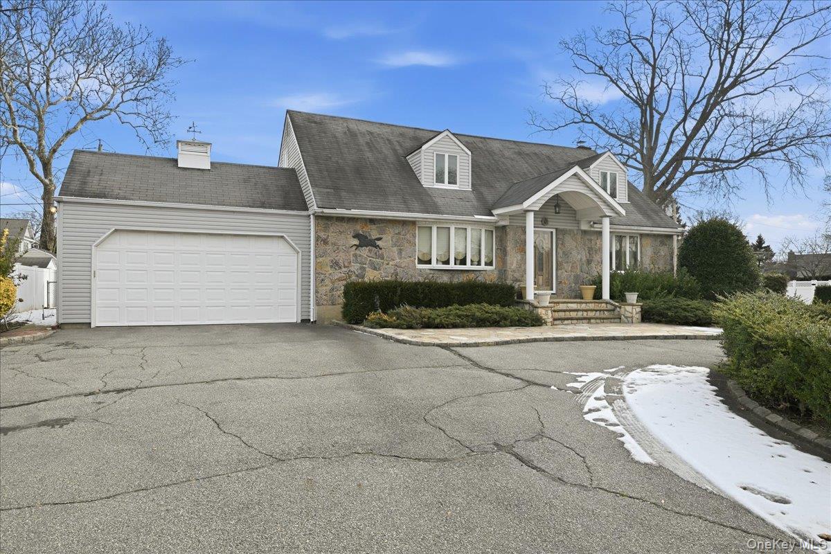 #2 photo, 146 Longwood Avenue, Westbury , NY 11590