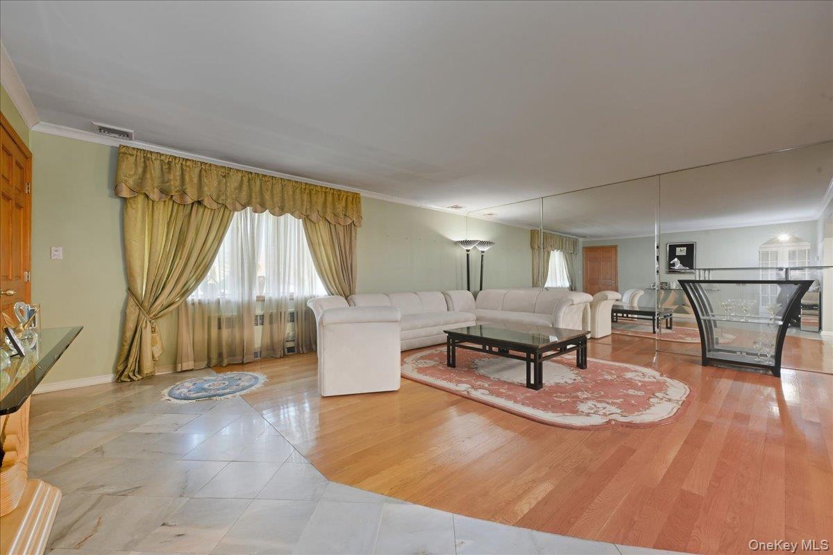 #7 photo, 146 Longwood Avenue, Westbury , NY 11590