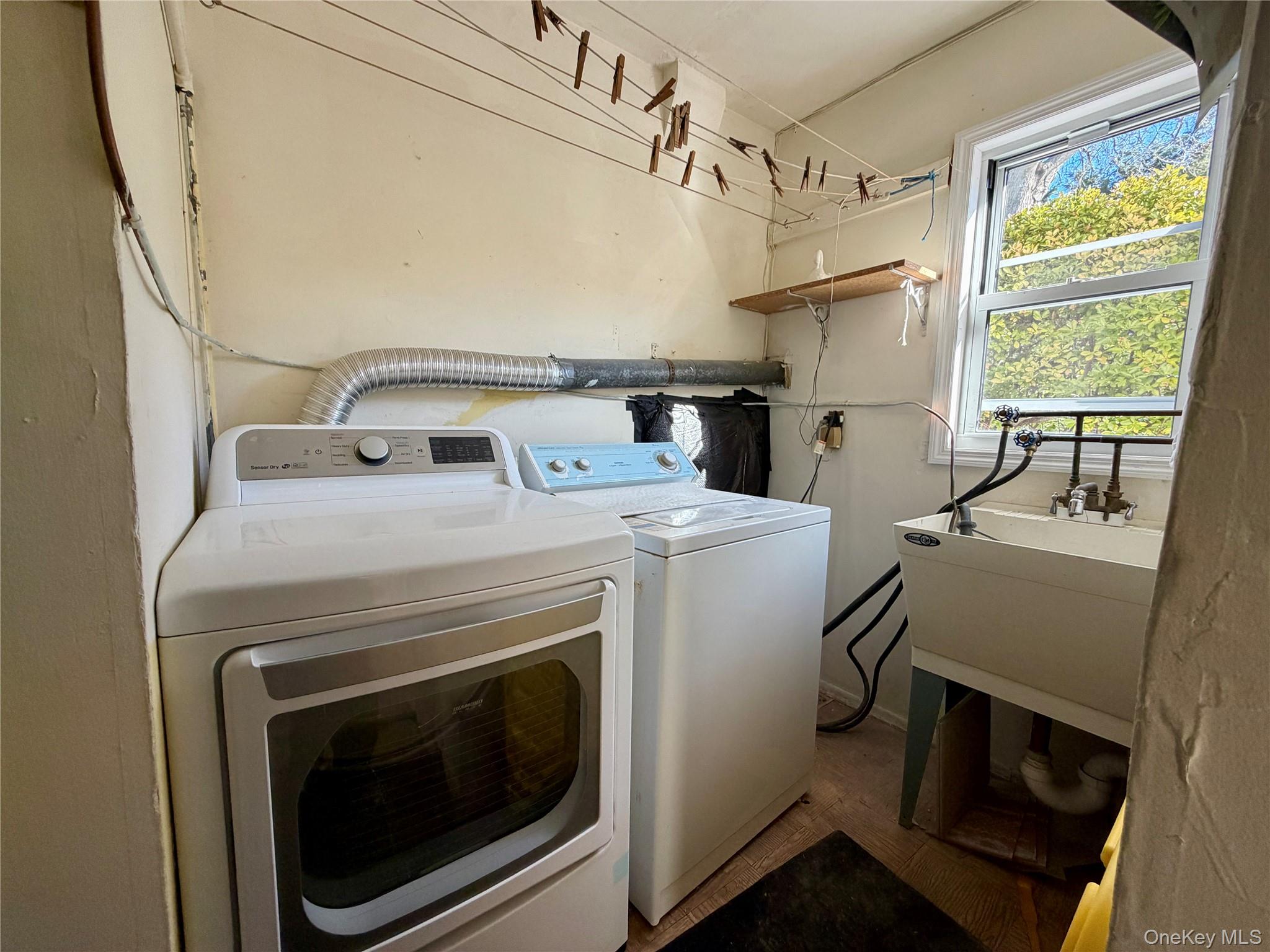 #13 photo, 24-14 215th Street, কুইন্‌স Bayside , NY 11360